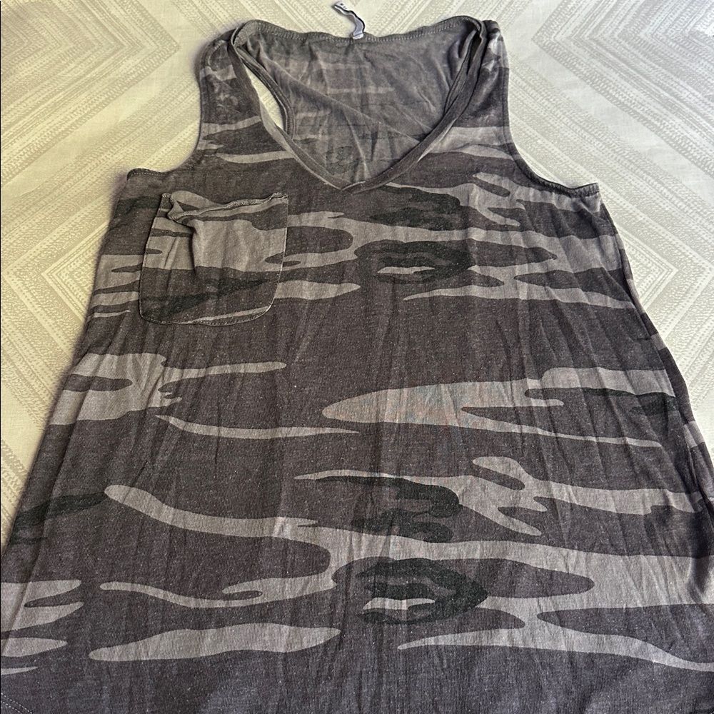 Z Supply Gray Camouflage Knit Front Pocket Tank Top Size M